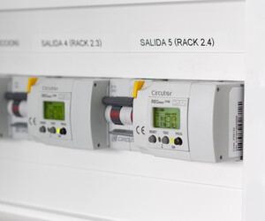 Self-reclosing overcurrent and residual current protection